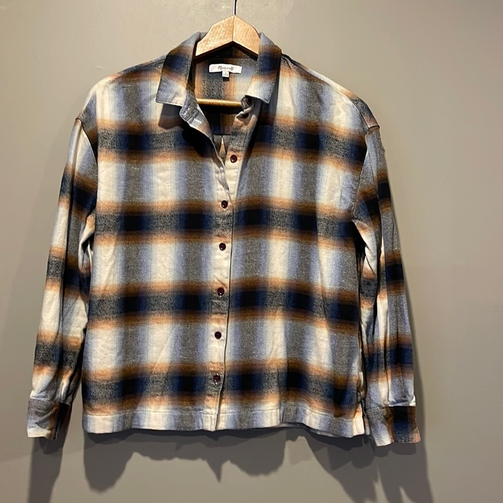 Madewell, M, 100% cotton flannel, relaxed cut, navy plaid, gently used. EUC